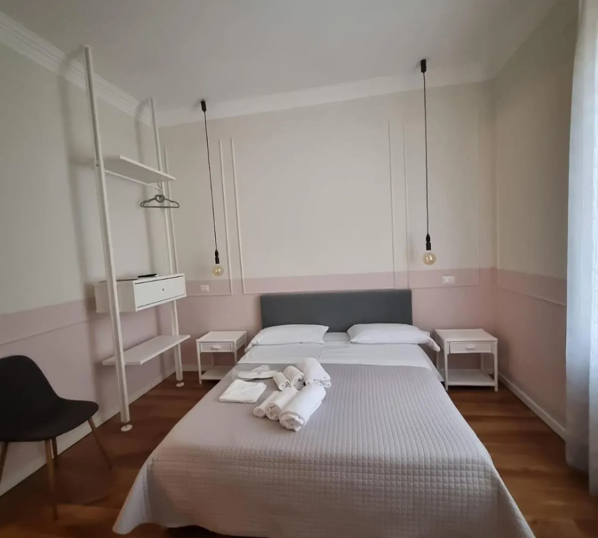 Rdr Tortona Rooms Rome Bed & Breakfast