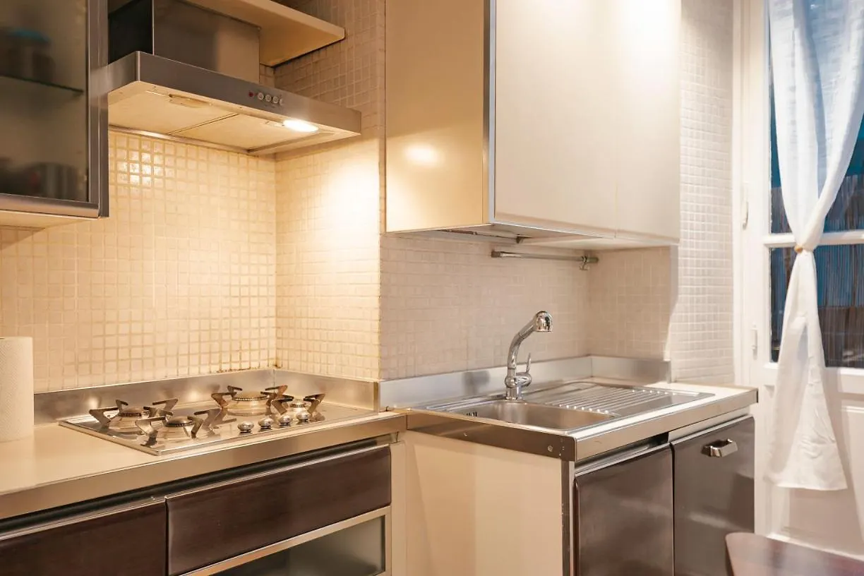 Rdr Tortona Rooms Rome Bed & Breakfast